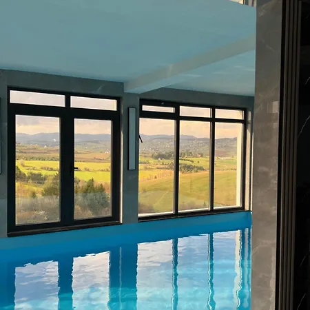 Villa Aqua
